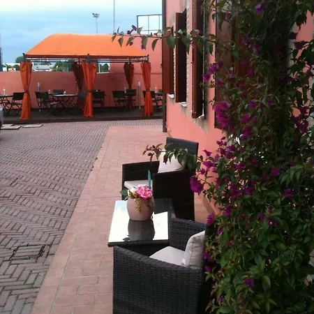 Le Corti Pitstop Otel