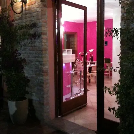Otel Le Corti Pitstop