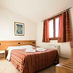 Le Corti Pitstop Hotel
