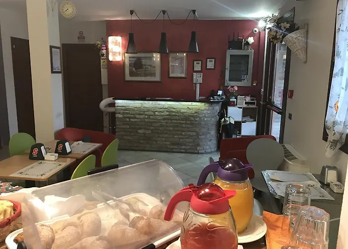 Szálloda Le Corti Pitstop 2*