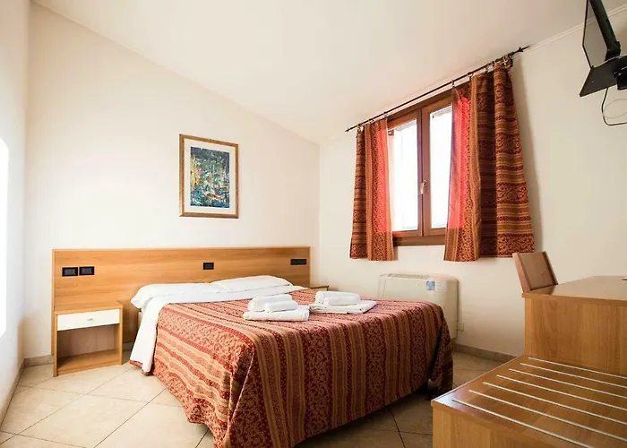 Le Corti Pitstop ホテル